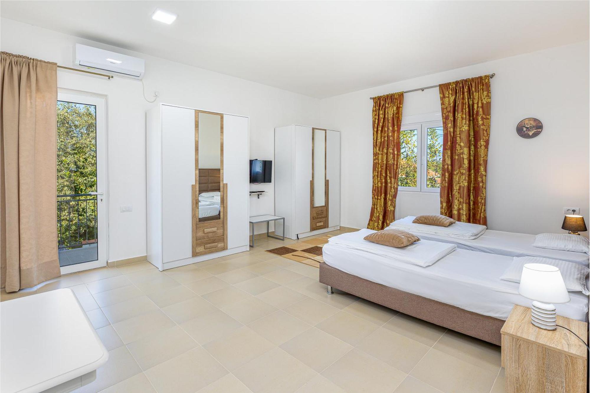 Apartments Lustica Radovici Ruang foto